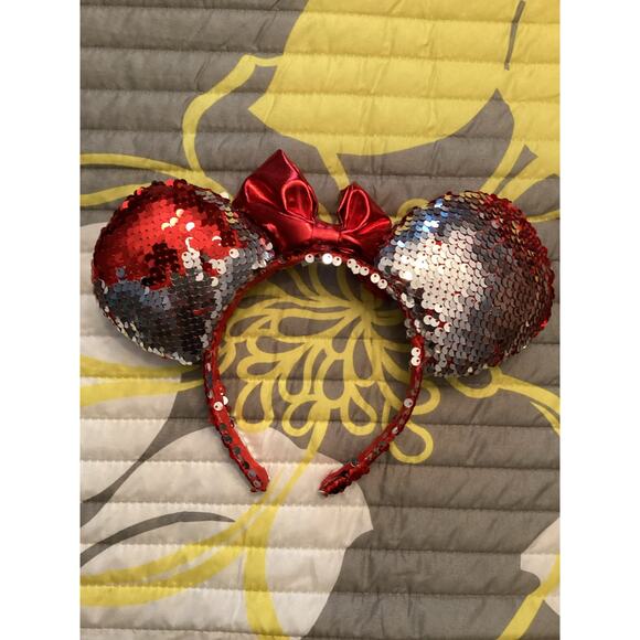 Disney Christmas 2025 Lil Rin Rin Plush Badge Red New